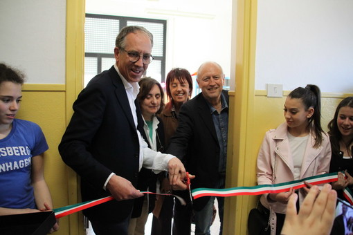 Sanremo: inaugurata oggi pomeriggio la nuova biblioteca della scuola Media 'Nobel' di Coldirodi (Foto e Video)