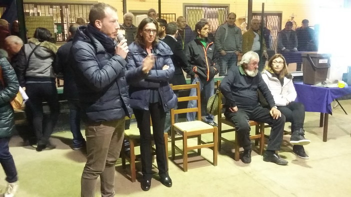 Grande affluenza al primo incontro con i cittadini di Roverino per la raccolta differenziata porta a porta
