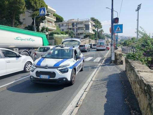 Sanremo, il bimbo investito sulle strisce è stato estubato: prosegue il monitoraggio al Gaslini, non è in pericolo di vita Sanremo, il bimbo investito sulle strisce è stato estubato: prosegue il monitoraggio al Gaslini, non è in pericolo di vita