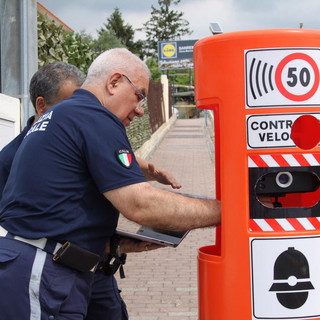 Sanremo: primi dati sui 'Velo Ok', automobilisti tutto sommato diligenti ma uno viaggiava a 104 km/h in corso Mazzini!