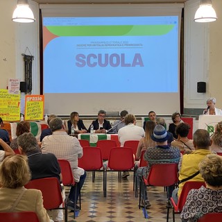 Le immagini dell'incontro alla Federazione Operaia Sanremese Le immagini dell'incontro alla Federazione Operaia Sanremese