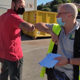 In Provincia di Imperia la ripartenza dell’Italia raccontata attraverso lo sguardo dei portalettere