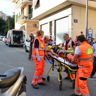 Sanremo: 17enne cade con lo scooter in via Martiri della Libertà, dinamica in fase di accertamento