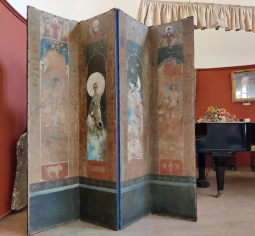 Bordighera: ritornano dalla mostra genovese ‘Mogano, ebano, oro!’ al Museo Bicknell due capolavori fin de siècle Bordighera: ritornano dalla mostra genovese ‘Mogano, ebano, oro!’ al Museo Bicknell due capolavori fin de siècle