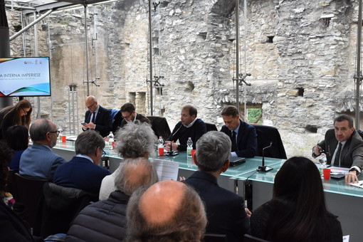 Una strategia per 19 comuni dell'entroterra: dalla Regione "Siamo di fronte a un 'Piano Marshall, ora servono le idee" (Foto e Video)