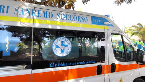 Sanremo: 40enne trovato senza vita nella vasca della sua abitazione, si è tolto la vita Sanremo: 40enne trovato senza vita nella vasca della sua abitazione, si è tolto la vita