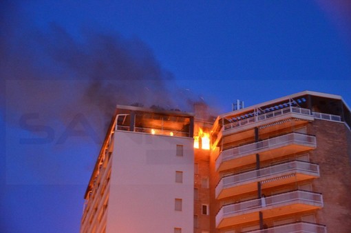 Arma di Taggia: è partito dalla cucina l'incendio di stamane, distrutto l'appartamento e circa 800mila euro di danni (Foto e Video)