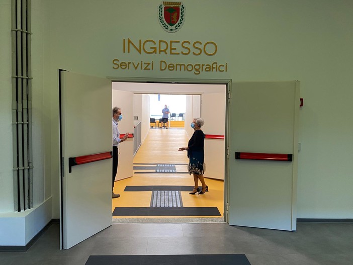 L'ufficio anagrafe del Palafiori in corso Garibaldi L'ufficio anagrafe del Palafiori in corso Garibaldi