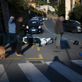 Imperia: pedone investito in via Scarincio e trasportato in ospedale, coinvolti due mezzi (Foto)