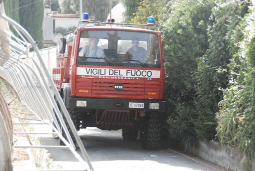 Vento forte in riviera: serie di interventi dei pompieri Vento forte in riviera: serie di interventi dei pompieri