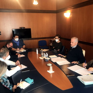 Imperia: incontro tra la Provincia e i sindacati sul futuro della Rt, Scajola "Obiettivo l'affidamento in house" Imperia: incontro tra la Provincia e i sindacati sul futuro della Rt, Scajola "Obiettivo l'affidamento in house"