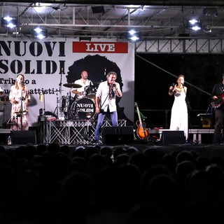 Riva Ligure: dopo un ferragosto da record, stasera torna la musica in piazza Ughetto con i 'Nuovi Solidi' Riva Ligure: dopo un ferragosto da record, stasera torna la musica in piazza Ughetto con i 'Nuovi Solidi'