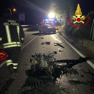 Imperia: incidente in nottata sulla statale 28, perde il controllo dell'auto e finisce contro il guard-rail (Foto) Imperia: incidente in nottata sulla statale 28, perde il controllo dell'auto e finisce contro il guard-rail (Foto)