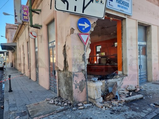 Sanremo: incidente di stanotte alla vecchia stazione, il comune svolgerà lavori urgenti alla struttura Sanremo: incidente di stanotte alla vecchia stazione, il comune svolgerà lavori urgenti alla struttura