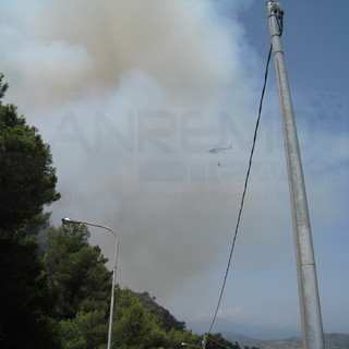 Ventimiglia: piccoli incendi di sterpaglie questa mattina, il più vasto a Castel d'Appio