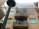 Paura in via Fiume a Sanremo: incendio in appartamento, muore un gatto. Vigili del fuoco in azione.