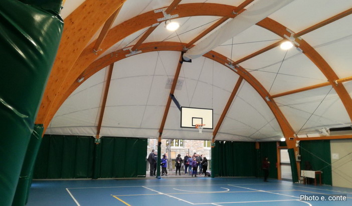 Vallecrosia: attivazione del riscaldamento nella palestra dell'I.C. Andrea Doria, soddisfatti i genitori Vallecrosia: attivazione del riscaldamento nella palestra dell'I.C. Andrea Doria, soddisfatti i genitori