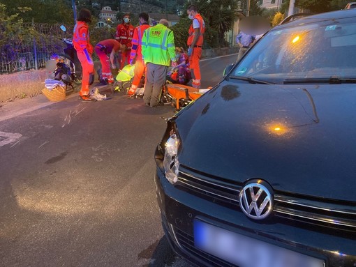 Imperia: scontro auto-scooter in via Diano Calderina, due coniugi di 65 anni feriti (Foto) Imperia: scontro auto-scooter in via Diano Calderina, due coniugi di 65 anni feriti (Foto)