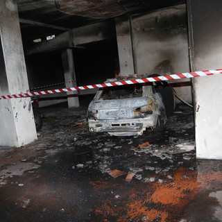 Sanremo: è doloso l'incendio di stanotte in corso Inglesi, presa di mira nuovamente una donna Sanremo: è doloso l'incendio di stanotte in corso Inglesi, presa di mira nuovamente una donna