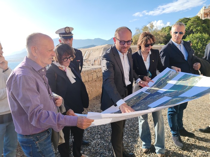 Ventimiglia si candida per realizzare la 'pista ciclopedonale più bella d’Europa' (Foto) Ventimiglia si candida per realizzare la 'pista ciclopedonale più bella d’Europa' (Foto)