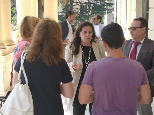 Imperia: privatizzazione dell'Isah, l'Assessore Viale a colloquio con i lavoratori "Martedì riunione in Prefettura" Imperia: privatizzazione dell'Isah, l'Assessore Viale a colloquio con i lavoratori "Martedì riunione in Prefettura"