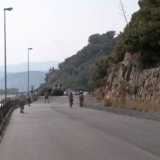 Diano Marina: chiusa al transito l'incompiuta da domani sera, martedì 21 febbraio, fino a venerdì 24 Diano Marina: chiusa al transito l'incompiuta da domani sera, martedì 21 febbraio, fino a venerdì 24