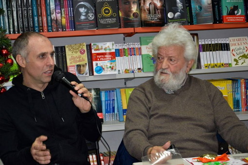 Bordighera: grande successo ieri sera alla libreria Mondadori per l'incontro con Libereso Guglielmi