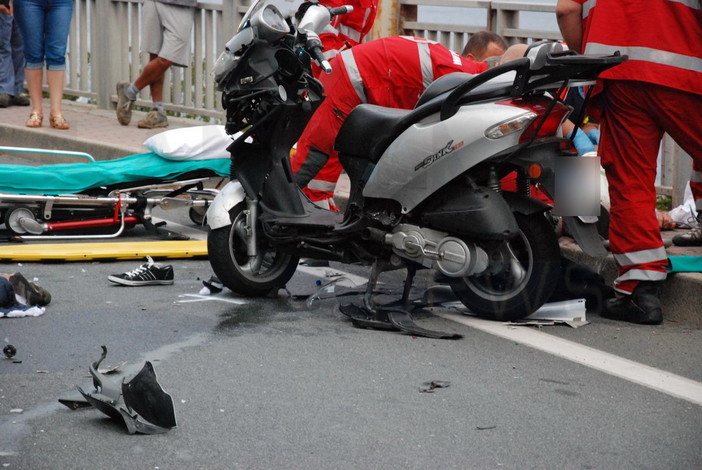 Scontro tra due scooter di martedì scorso sull'Aurelia: fuori pericolo di vita Marco Gandolfo Scontro tra due scooter di martedì scorso sull'Aurelia: fuori pericolo di vita Marco Gandolfo