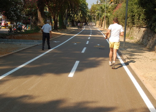 Sanremo: prevenzione cardiovascolare con una vita attiva, domenica una camminata sulla pista ciclabile