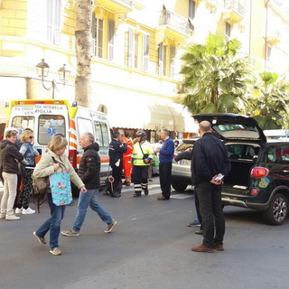 Ventimiglia: donna di 88 anni investita sulle strisce in via Roma, trasportata in ospedale a Bordighera Ventimiglia: donna di 88 anni investita sulle strisce in via Roma, trasportata in ospedale a Bordighera