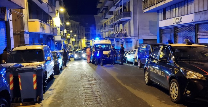 Sanremo: investe un pedone in via Martiri, strappa la targa e abbandona lo scooter, è caccia all'uomo Sanremo: investe un pedone in via Martiri, strappa la targa e abbandona lo scooter, è caccia all'uomo