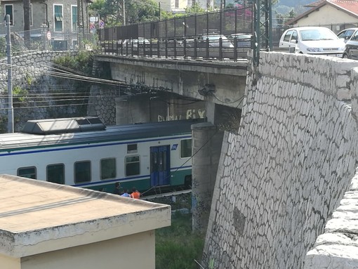 Un comitato territoriale chiede a Trenitalia il ripristino dei binari di incrocio a Borgio Verezzi e Laigueglia