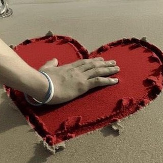 Un appello per raccogliere giocattoli, vestiti ed altro per l'associazione 'Tana dell'Orso' ed il Gaslini