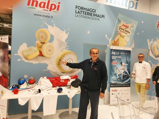 Inalpi e la famiglia Invernizzi hanno scelto la vetrina di "Tuttofood" per celebrare il 60° anniversario del gruppo alimentare. Tra gli ospiti all'evento tenuto nello spazio fieristico milanese il ministro all'Agricoltura e Sovranità Alimentare Francesco Lollobrigida, il presidente nazionale di Coldiretti Ettore Prandini, il presidente di Federalimentare Paolo Mascarino e l'assessore regionale all'Agricoltura Paolo Bongioanni