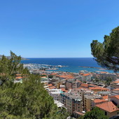 Sanremo, decoro urbano e manutenzioni: un lettore segnala criticità e chiede maggiore attenzione per la città Sanremo, decoro urbano e manutenzioni: un lettore segnala criticità e chiede maggiore attenzione per la città