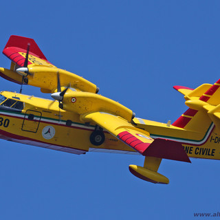 Imperia: incendio in frazione Chiappa a Villa Faraldi, tra poco in azione il Canadair