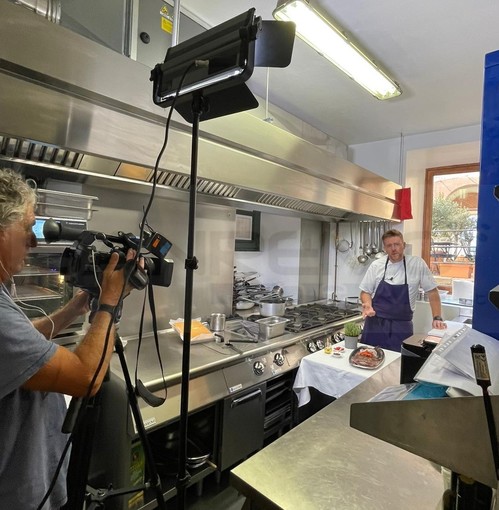 Bordighera: oggi le telecamere di Italia 1 nel 'paese alto', alla scoperta di bellezze, cibi e tradizioni (Foto) Bordighera: oggi le telecamere di Italia 1 nel 'paese alto', alla scoperta di bellezze, cibi e tradizioni (Foto)