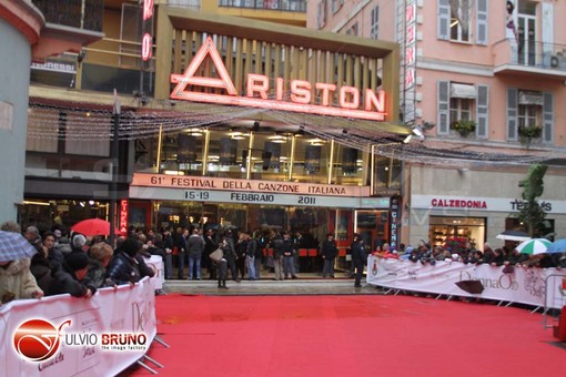 Sanremo: la città dei fiori invasa in tutto il centro, le foto di Fulvio Bruno Sanremo: la città dei fiori invasa in tutto il centro, le foto di Fulvio Bruno