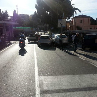 Sanremo: problemi per il traffico eccessivo all'incrocio tra via Semeria e corso Marconi, servirebbe un'altra rotonda