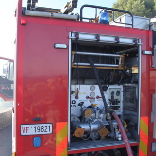 Pietrabruna: si teme un incendio boschivo ma era un contadino che bruciava nonostante il divieto