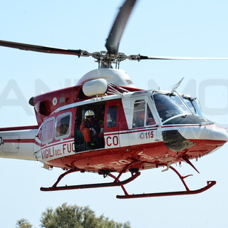Apricale: donna cade da tre metri d'altezza, mobilitazione di soccorsi per il recupero con l'elicottero