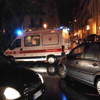 Sanremo: uomo in vacanza investito sulle strisce pedonali, intervento di 118 e Croce Rossa Sanremo: uomo in vacanza investito sulle strisce pedonali, intervento di 118 e Croce Rossa