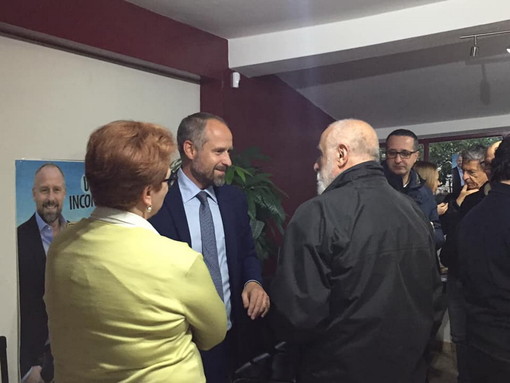 Elezioni Amministrative a Sanremo: Sergio Tommasini incontra i candidati e la cittadinanza a San Martino Elezioni Amministrative a Sanremo: Sergio Tommasini incontra i candidati e la cittadinanza a San Martino