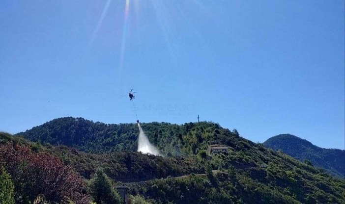L'intervento dell'elicottero a Perinaldo