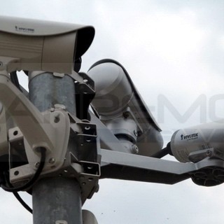 Seborga: abbandona lo 'zetto' in strada Olivà ma viene 'pizzicato' dalle telecamere, 610 euro di multa ad un 48enne Seborga: abbandona lo 'zetto' in strada Olivà ma viene 'pizzicato' dalle telecamere, 610 euro di multa ad un 48enne