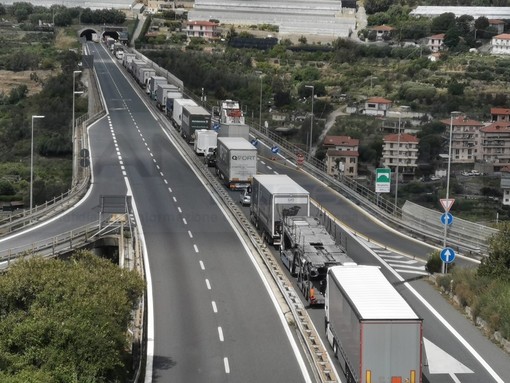 Traffico da bollino rosso sull’A10: disagi e code nel Ponente ligure