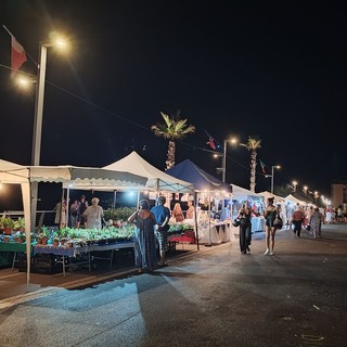 Musica live, esibizioni, street food e mercatini: a Vallecrosia al Mare torna "I mercoledì d'estate" Musica live, esibizioni, street food e mercatini: a Vallecrosia al Mare torna "I mercoledì d'estate"