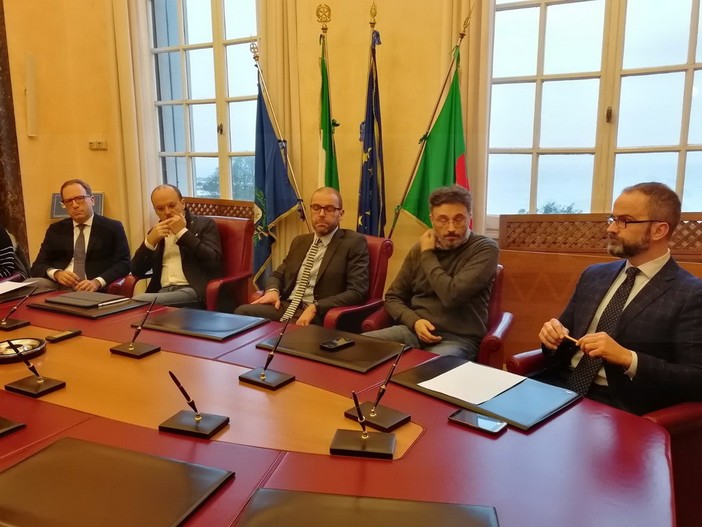 Imperia: dipendenti GoImperia, c'è unanimità sulla salvaguardia dei posti di lavoro. Tra 15 giorni la data in cui discutere le proposte Imperia: dipendenti GoImperia, c'è unanimità sulla salvaguardia dei posti di lavoro. Tra 15 giorni la data in cui discutere le proposte