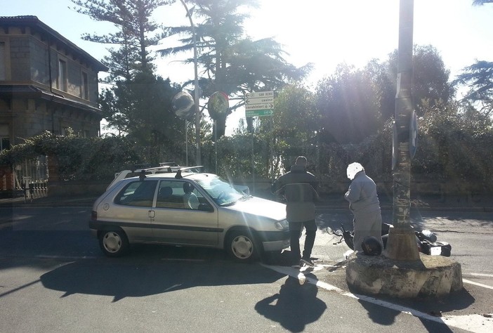 Sanremo: incrocio pericoloso tra via Carducci e corso Inglesi, l'intervento di un nostro lettore Sanremo: incrocio pericoloso tra via Carducci e corso Inglesi, l'intervento di un nostro lettore