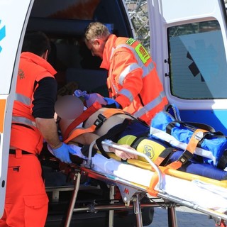 Riva Ligure: violentissimo scontro tra due bici sulla ciclabile, 60enne in gravi condizioni al 'Santa Corona' (Foto)